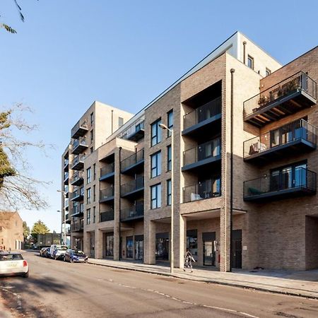 Classy Cricklewood Home London Kültér fotó