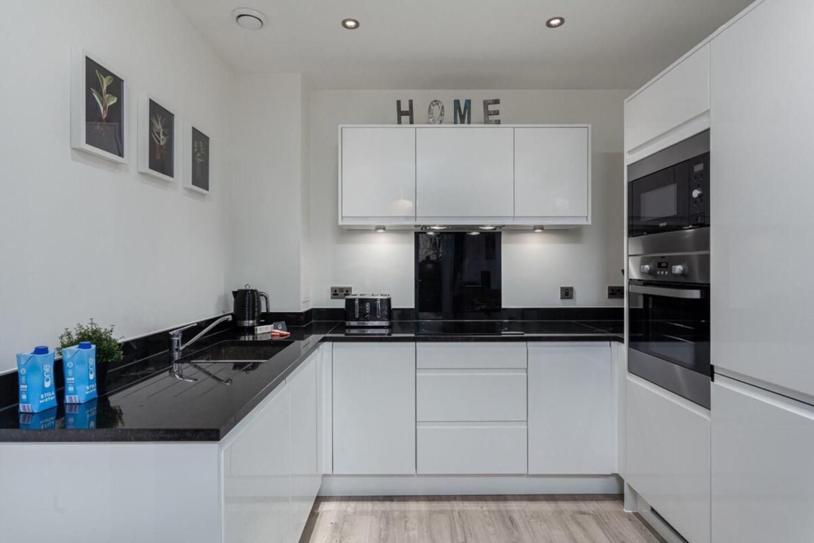 Classy Cricklewood Home London Kültér fotó