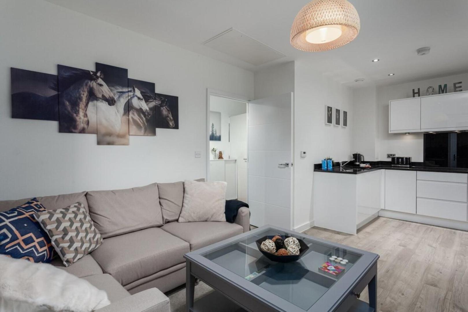 Classy Cricklewood Home London Kültér fotó