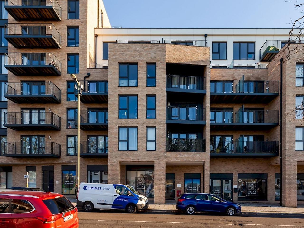 Classy Cricklewood Home London Kültér fotó